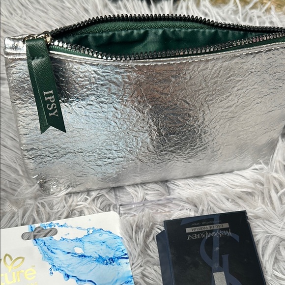 Yves Saint Laurent Beauty Set in Ipsy Silver Pouch & Hyaluronic Acid Face Mask - Picture 9 of 9